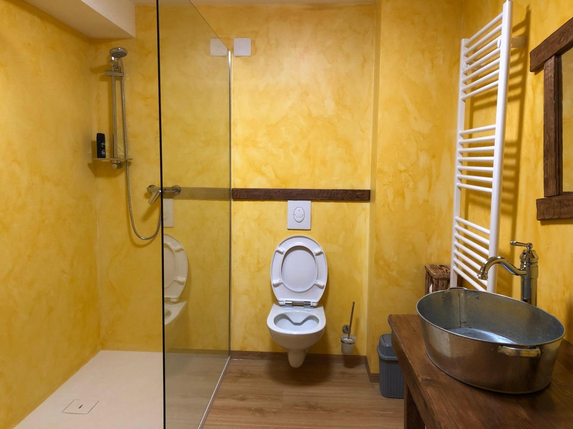 Vamis Hotel Gornji Petrovci Værelse billede